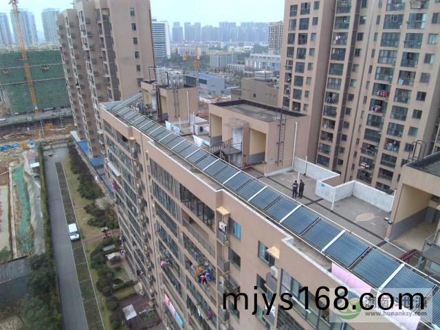 深國投（龍灣1號公館）住宅太陽能熱水係統(tong)工程