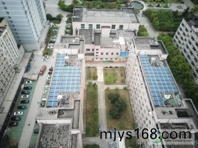 懷化學院太陽能熱水係統工程(cheng)