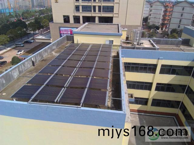 長沙壹裏星街項(xiang)目配套幼(you)兒(er)園太陽能熱水係統