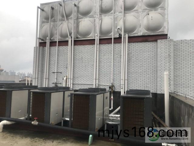 瀏(liu)陽市第一中學空氣源熱(re)泵熱(re)水工程(cheng)