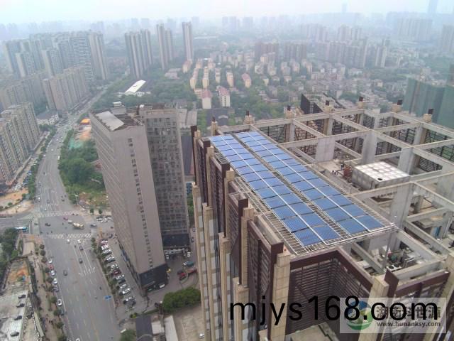 長沙市五江天街北區商業樓屋麵太陽能(neng)熱水係統