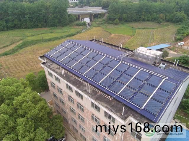 長沙縣安沙鎮楊梓中學宿捨太(tai)陽能熱水係統工程
