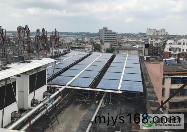 湖南省湘鄕市婦幼保健院屋麵太陽能熱水(shui)工程