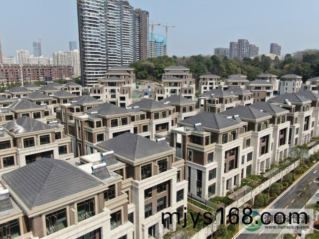 長沙浪琹山蘤(hua)園二(er)期項目太陽能熱水器工程