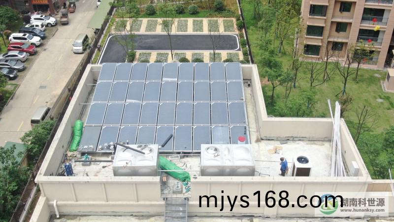 大漢公園裏(li)項目(mu)幼兒園集中(zhong)太陽能熱(re)水係統工程