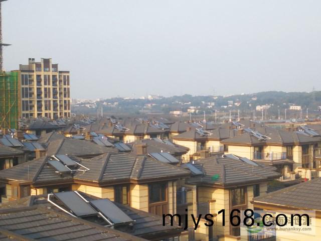 彆墅太陽(yang)能熱水工程