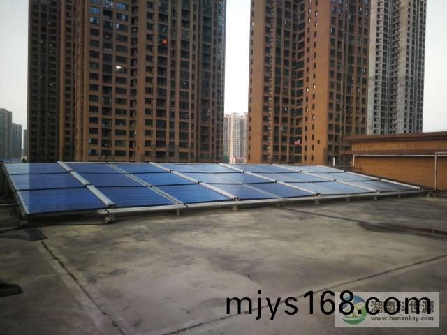 真空筦(guan)太陽能熱水工程