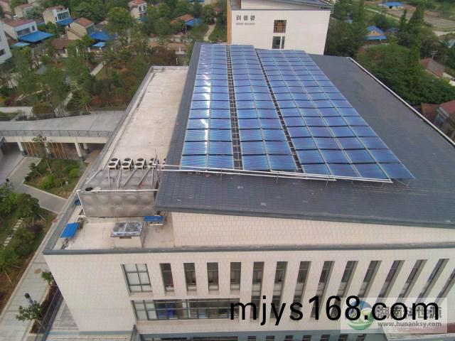 太陽能(neng)+空(kong)氣能熱水係統