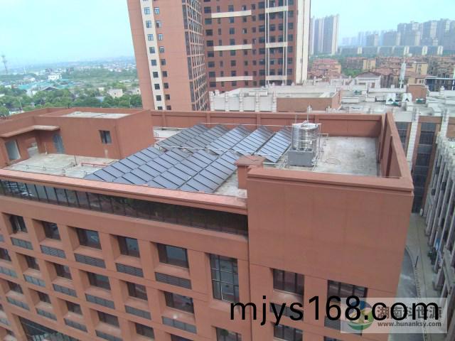 平闆太陽能(neng)熱水係統