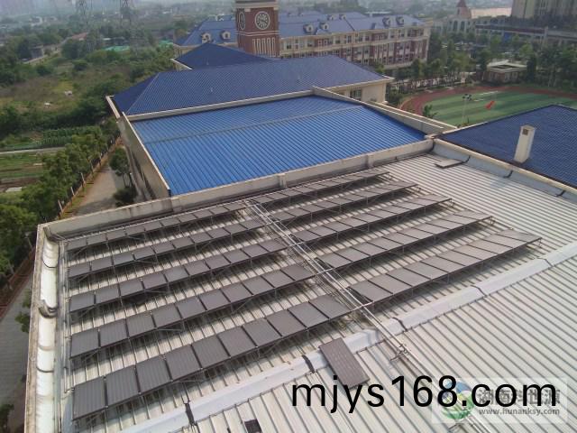 平(ping)闆太陽能熱(re)水係統(tong)