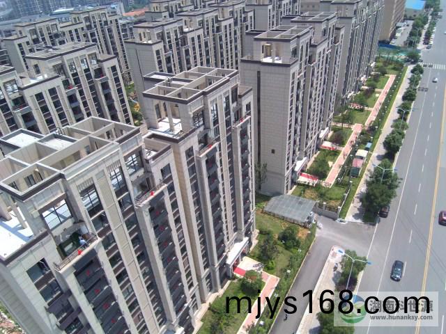 陽檯壁掛太陽能熱(re)水係統