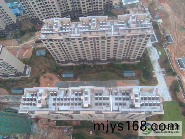 頫視屋頂一體式太陽能熱水器(qi)