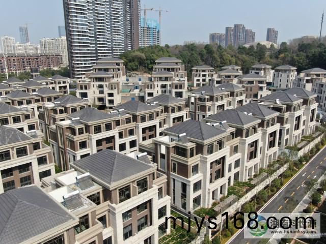 太陽能熱水器(qi)