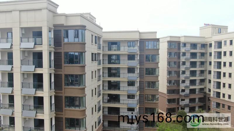 陽檯壁掛太陽能熱水器(qi)