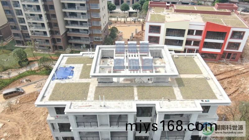 一體落水(shui)式太陽能熱水器