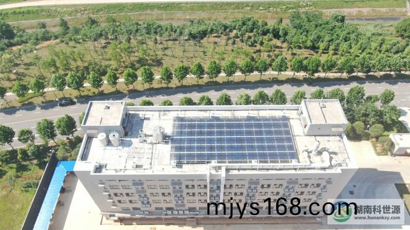 太陽能(neng)熱水係統工程