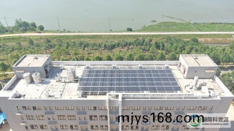 太陽能熱水係(xi)統工程(cheng)