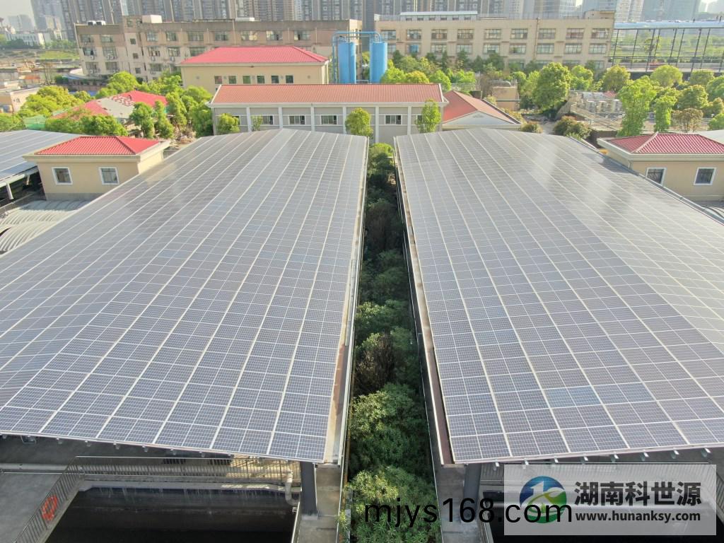 湖南科世源,湖南太陽能,長沙太陽能,太陽能熱水工程,湖南太陽能光伏髮電,熱(re)水工程,空(kong)氣源熱水係(xi)統,長沙中央空調