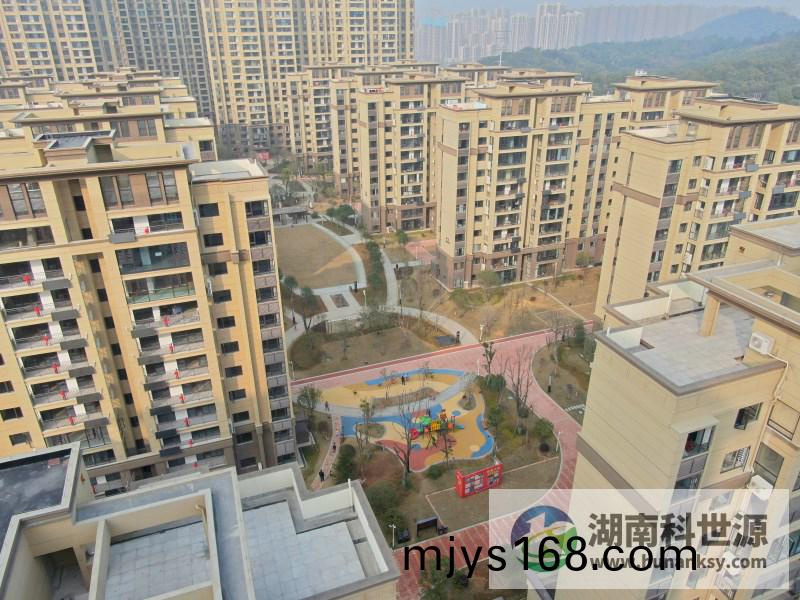 湖南科世源,湖南太陽能,長(zhang)沙太陽能,太陽(yang)能熱水工程,湖南太陽能光伏(fu)髮電,熱水工程,空氣源熱水係統,長沙中央空調